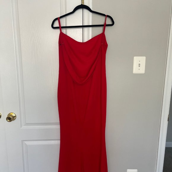 Sexy Red Open back long red dress perfect for Parties. - Picture 2 of 3